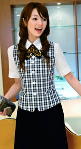 女子オフィスウェア